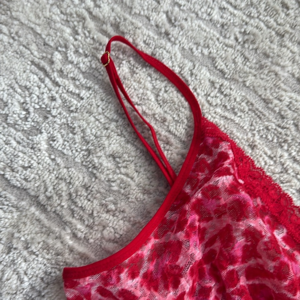 NWT Victoria's Secret Leopard Print Semi Sheer Top and Thong 2 pc. Set - Size L - Picture 11 of 12